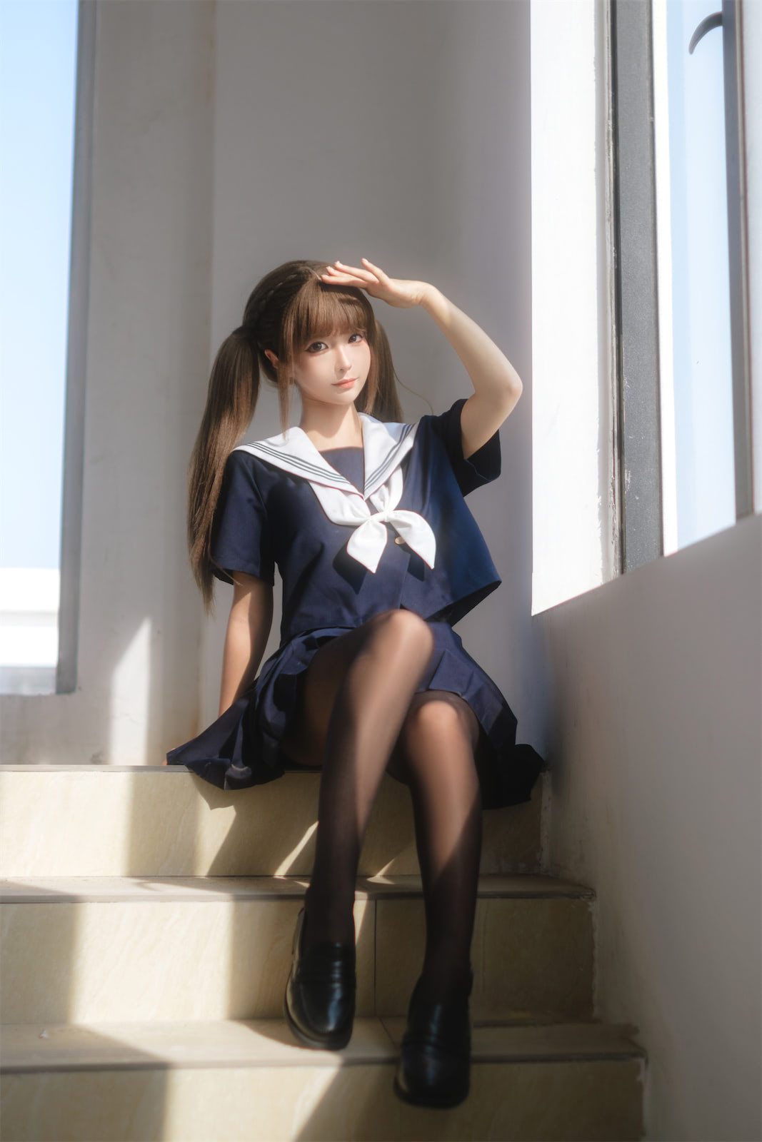 「蠢沫沫午后柔光45P」JK制服×窗纱丁达尔光｜日系教室暗调叙事写真集